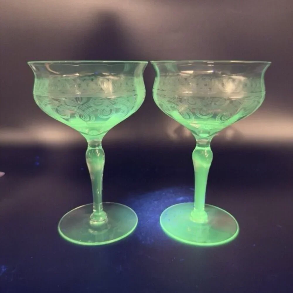 Antique French Glasses Needle Etched Green UV‎ Manganese 365nm Set 2 Drink Cups